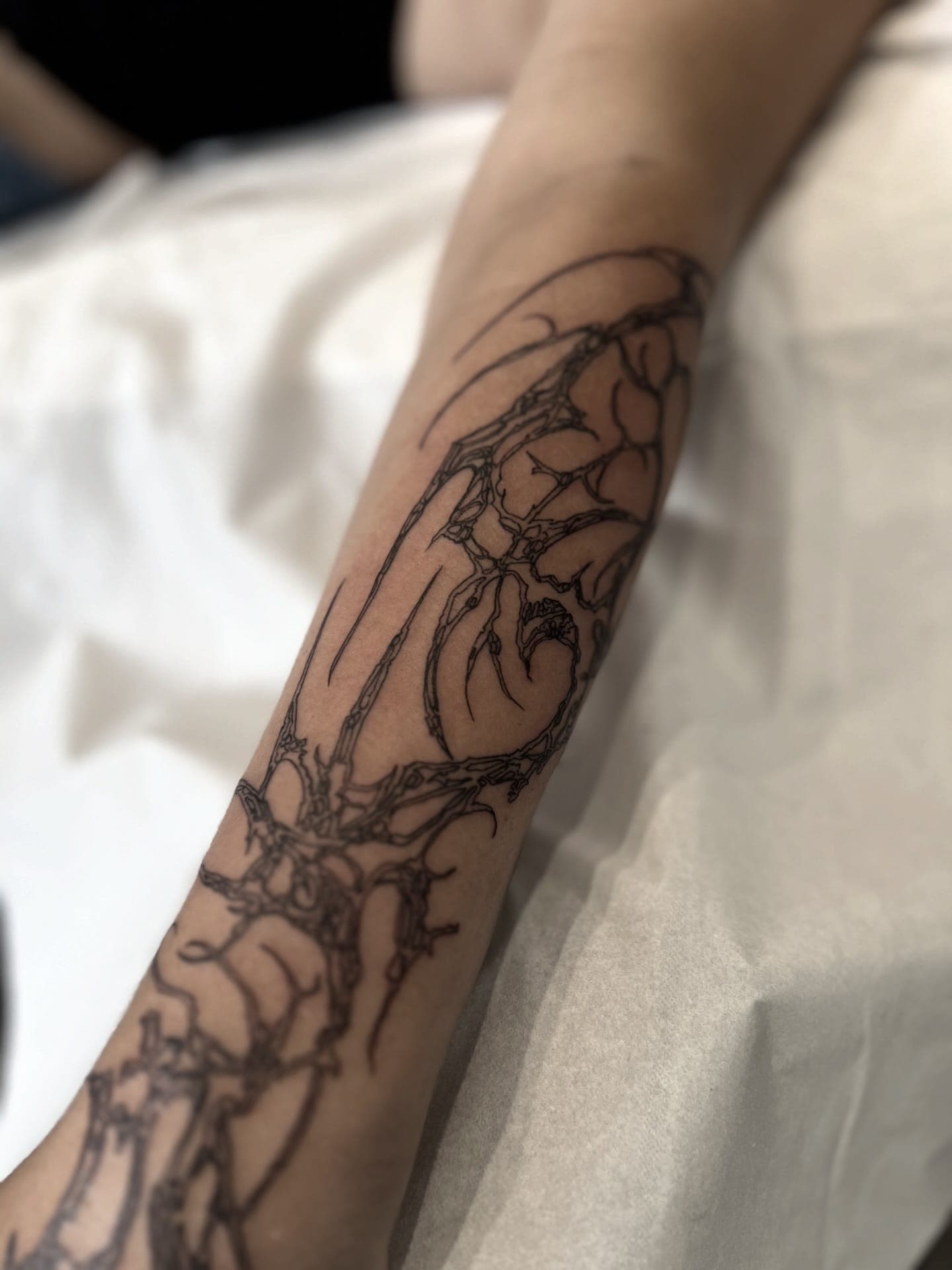 Tatouage réalisé par Hugo au Tattoo Studio Tewfick à Angers