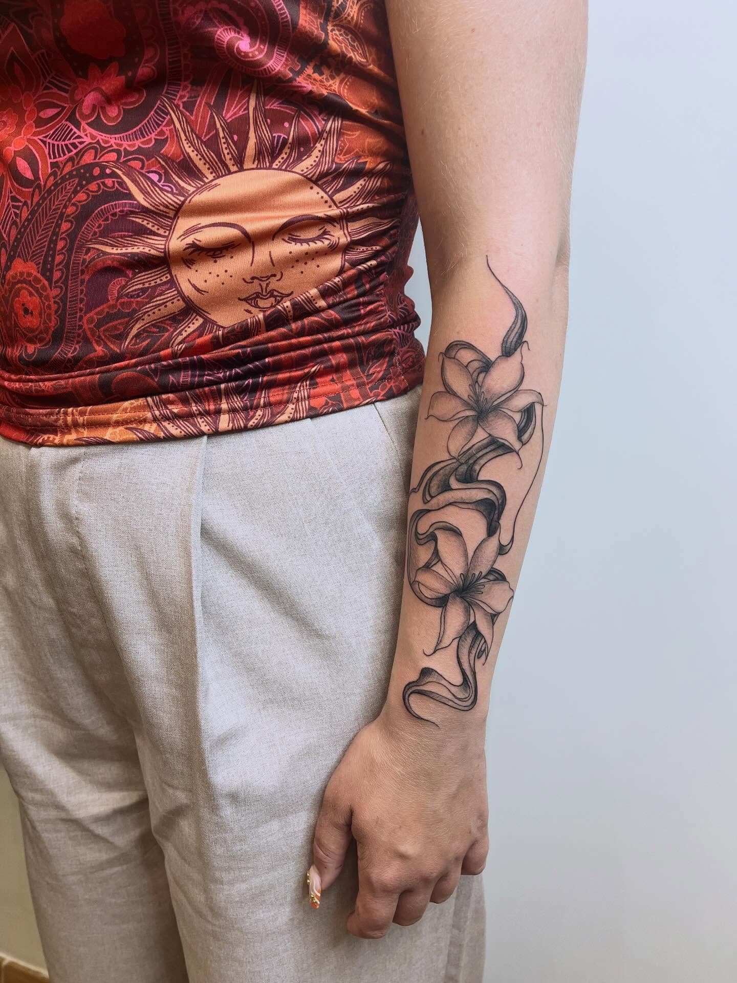 Tatouage réalisé par Yon au Tattoo Studio Tewfick à Angers