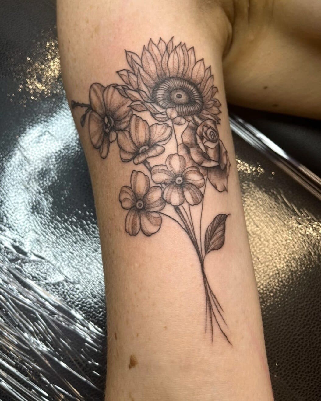 Tatouage réalisé par Yon au Tattoo Studio Tewfick à Angers