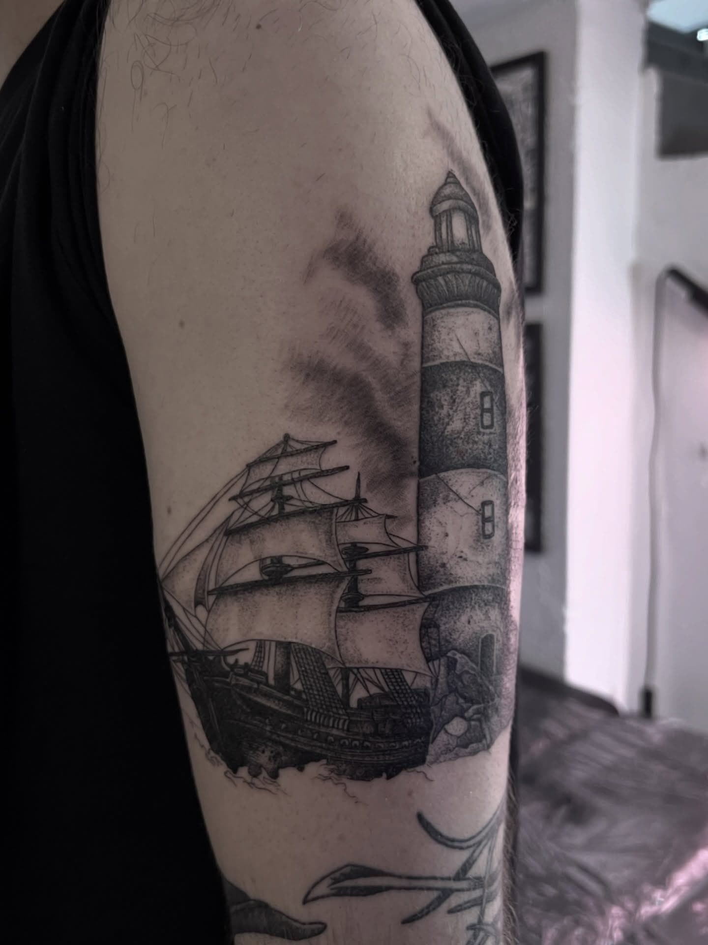 Tatouage réalisé par Hugo au Tattoo Studio Tewfick à Angers